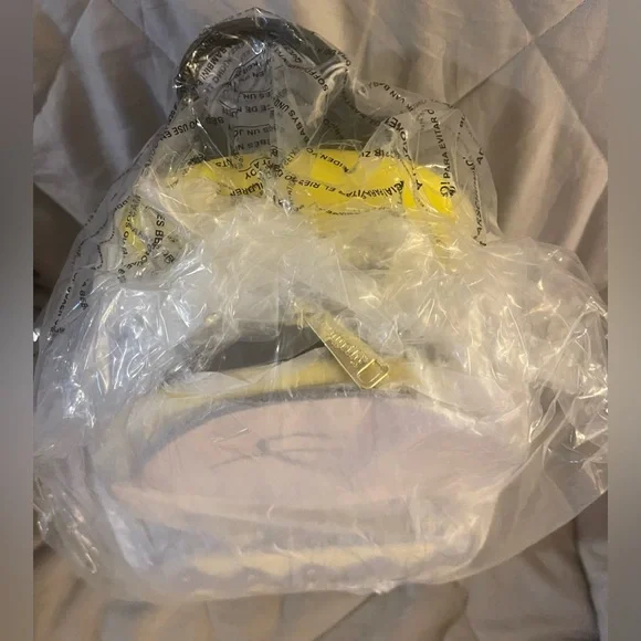 New Loungefly Peanuts Charlie Brown Mini Backpack - Picture 8 of 11